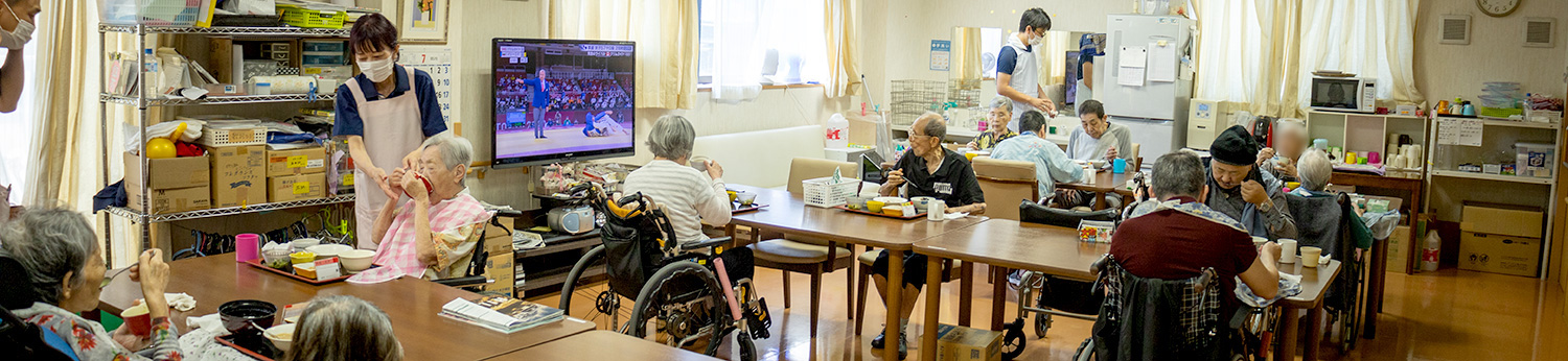 老人ホーム向け介護士募集